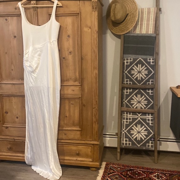 Cinq a Sept Marian Gown - Picture 7 of 12